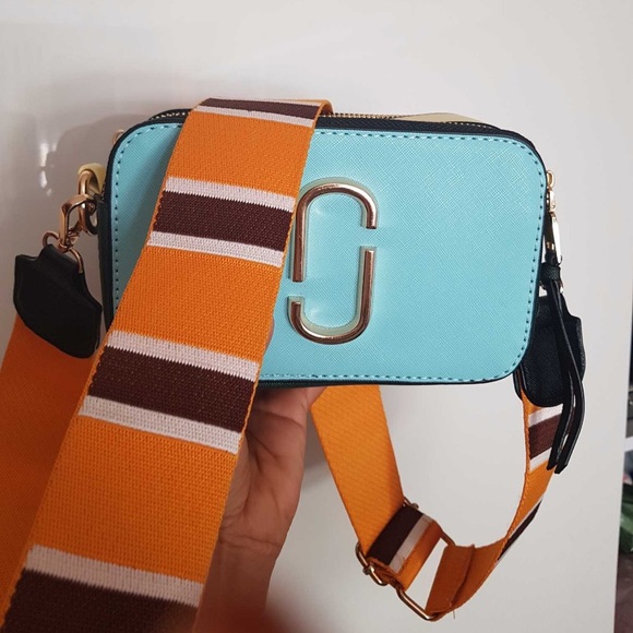 Marc Jacobs Handbags - Marc Jacobs Crossbody Bag